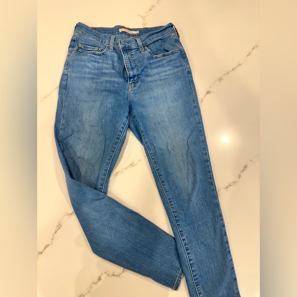 Levi’s 720 High Rise Super Skinny Jeans – Medium Blue – 30